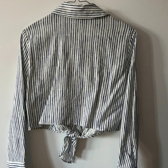 Zara Women's Striped Button Front Tie Long Sleeve Top Size XS - Picture 3 of 5